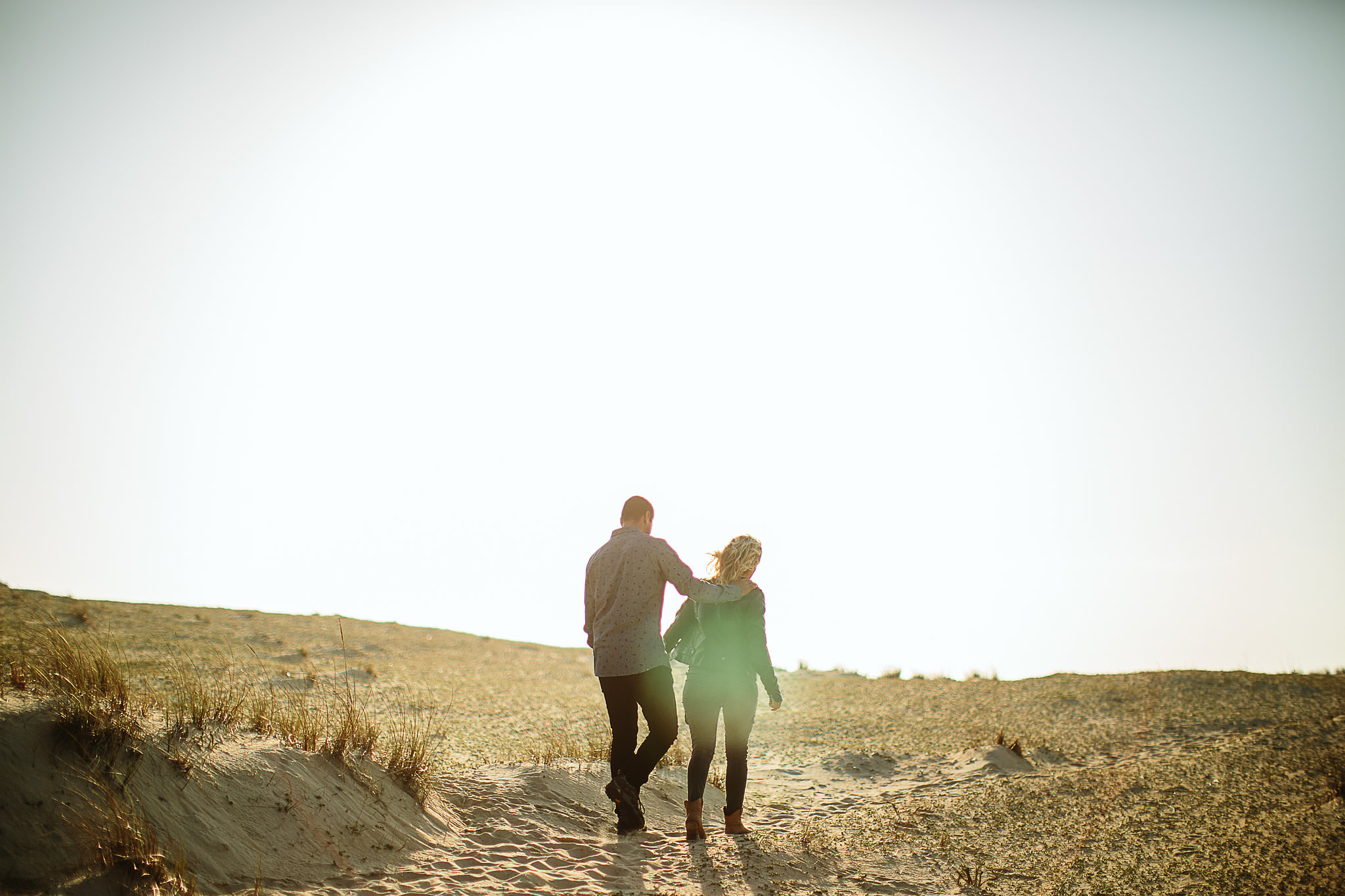 claire saucaz photographe couple sur la dune de seignosse